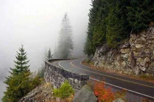 بارندگی و مه‌گرفتگی در جاده‌های 8 استان/ترافیک سنگین در چالوس و هراز