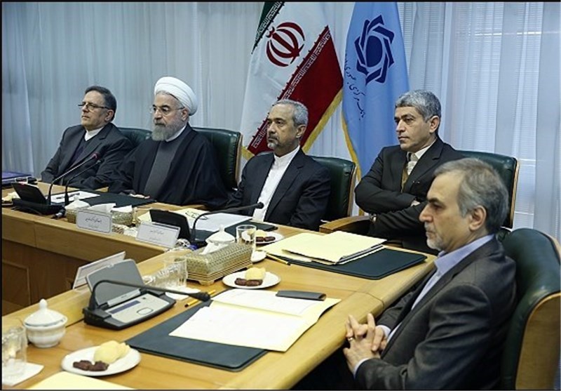 دولت معمای دلار را حل کند