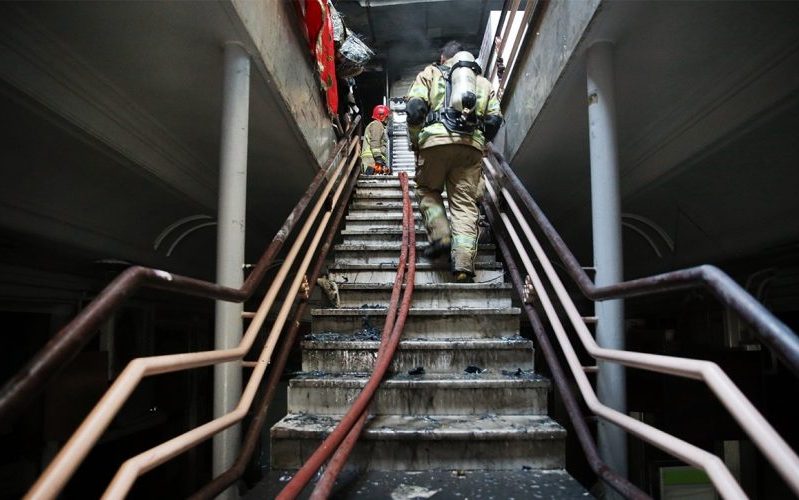 آتش‌سوزی در سپه‌سالار / کارگاه کفاشی در آتش سوخت