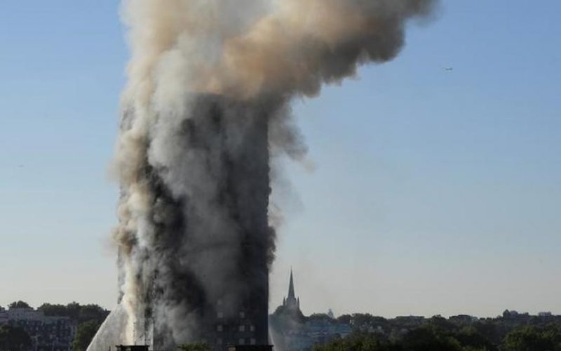 احتمال کشته و مفقود شدن ۶۵ تن در حادثه آتش‌سوزی برج گرنفل