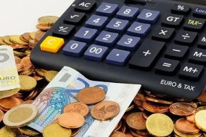 از یک واحد تولیدی پوشاک در لرستان 690 میلیارد ریال فرار مالیاتی کشف شد