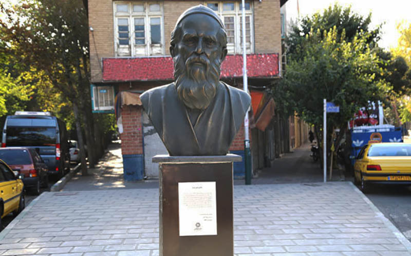 مجسمه خیام