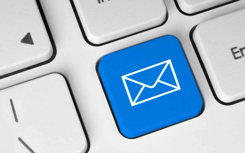ای‌میل یا پیام‌رسان؛ کدام آسیب‌پذیرتر است؟
