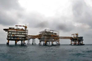 لزوم افزایش ضریب برداشت در میادین مشترک