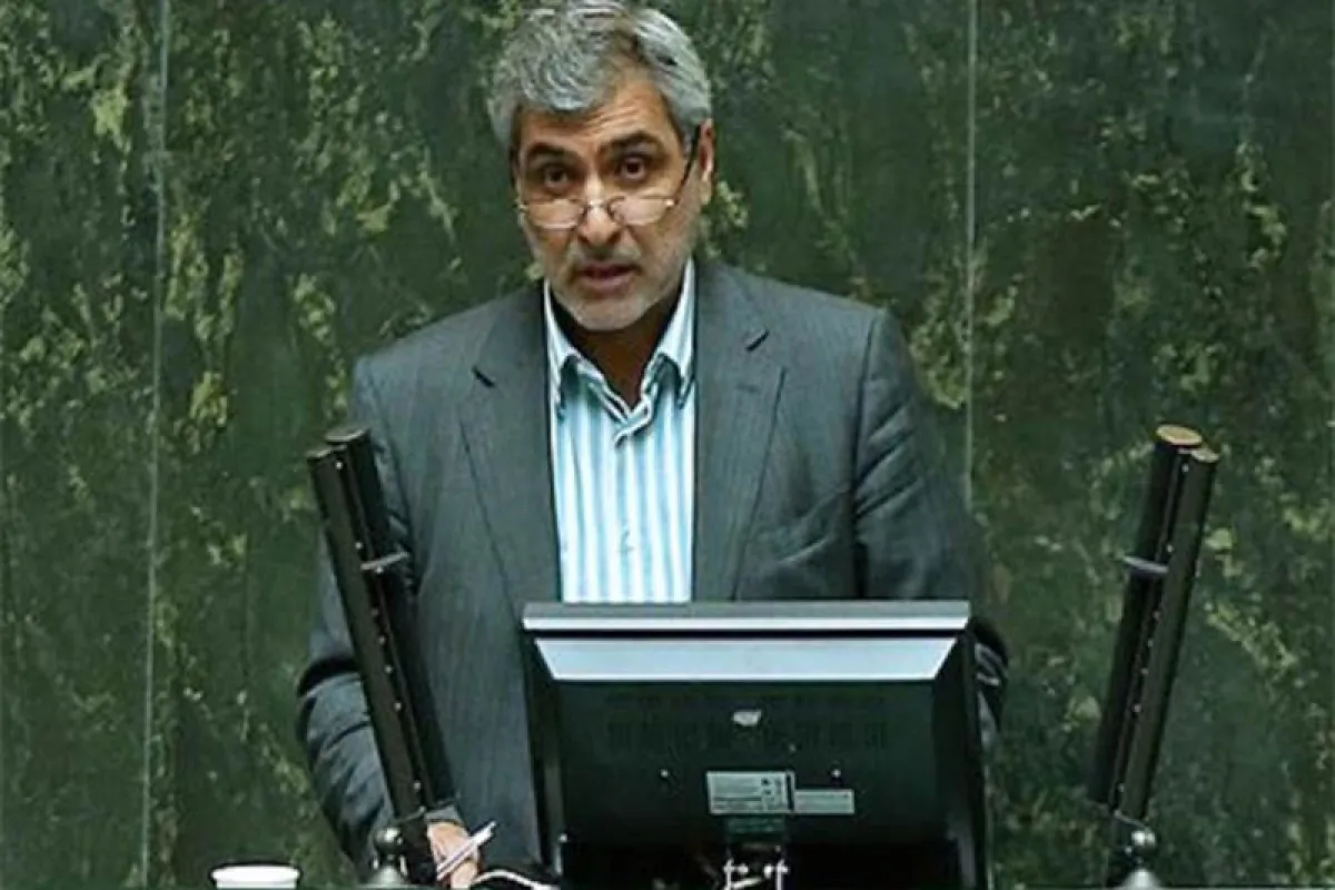 قوامی: بیش از ۸۰ درصد نقدینگی کشور به سمت دلالی و خرید سکه و زمین رفته است