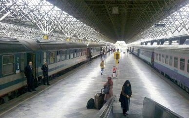 دسترسی زیرزمینی متروی شهری تهران به ساختمان راهآهن دسترسی زیرزمینی متروی شهری تهران به ساختمان راهآهن