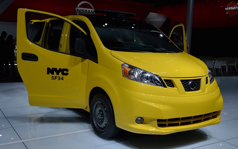 2014 Nissan NV200 Taxi front