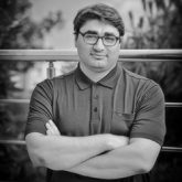 بیکاری بالا یا دستمزد پایین
