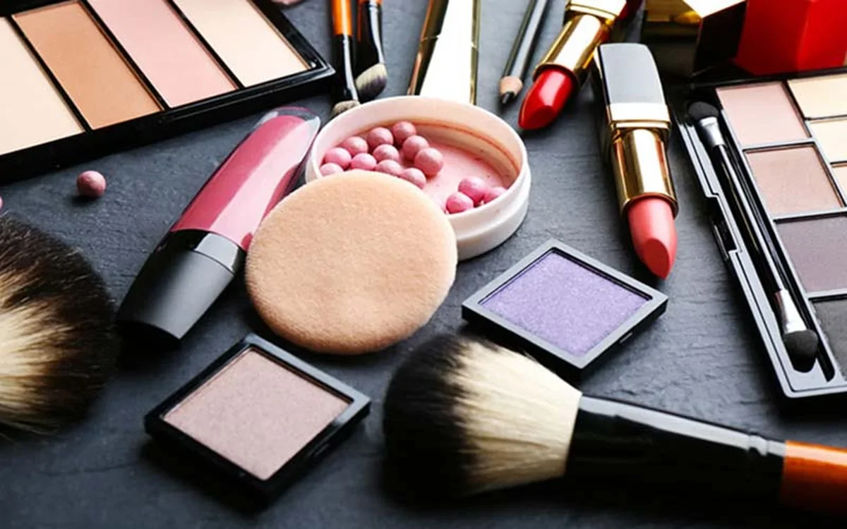 انتشار فهرست محصولات آرایشی لب فاقد مجوز