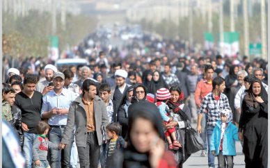 هر ایرانی سالانه چقدر بابت بیمه پول پرداخت میکند؟