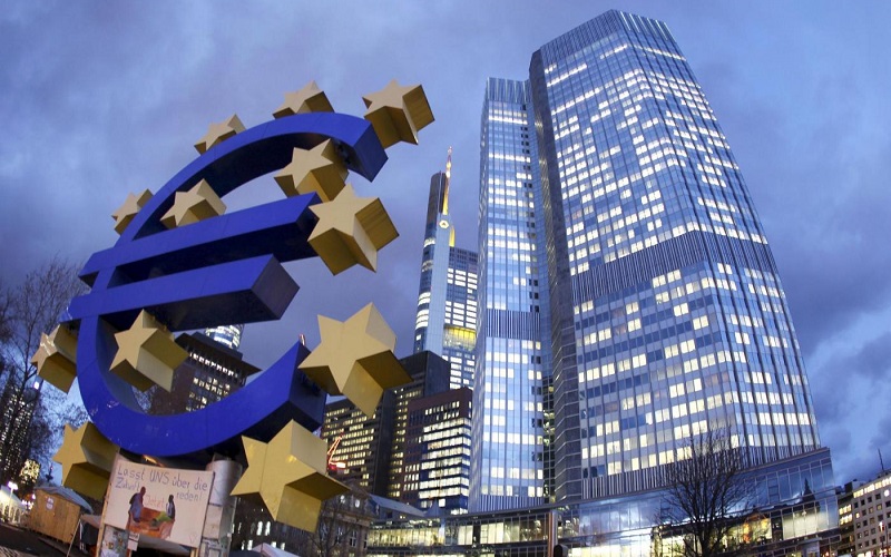 رئیس بانک مرکزی اروپا: اقتصاد اروپا همچنان محرک می‌خواهد