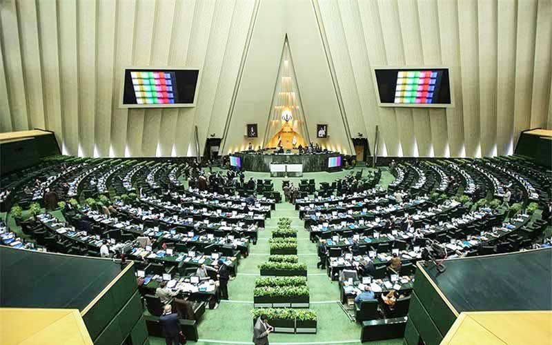 مخالفت مجلس با مستثنی‌کردن شهردار تهران از قانون منع به‌کارگیری بازنشستگان