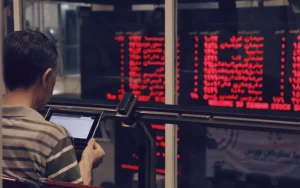 بنزین سوپر روی تابلوی بورس انرژی می‌رود