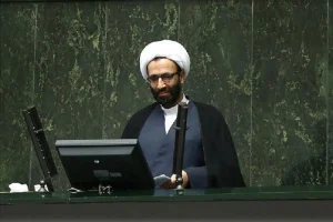 خودروسازان نباید از انحصار سوءاستفاده کنند