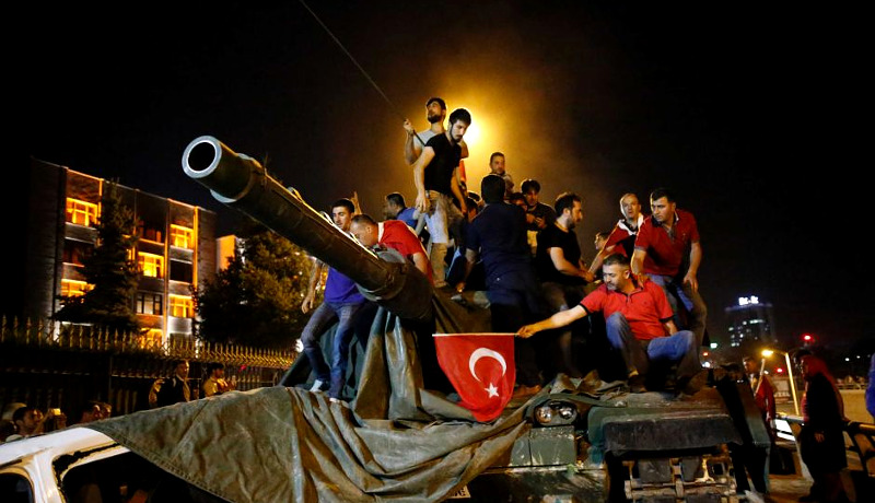 معرفی کتاب چرا ملت‌ها شکست می‌خورند کودتای ترکیه