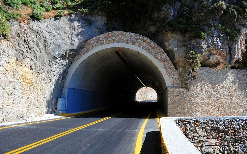 Mountain tunnel 5363308 l