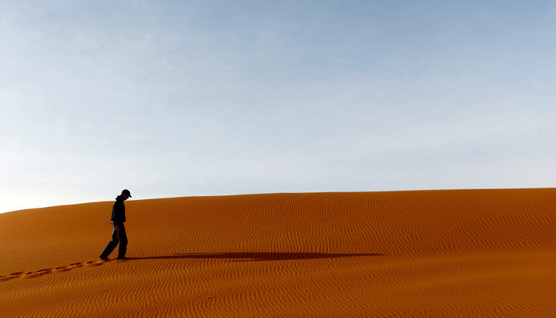 معنای زندگی چرایی زندگی قدم زدن در صحرا