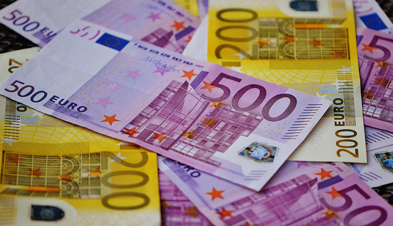 قیمت یورو در تابستان امسال چقدر نوسان داشت؟