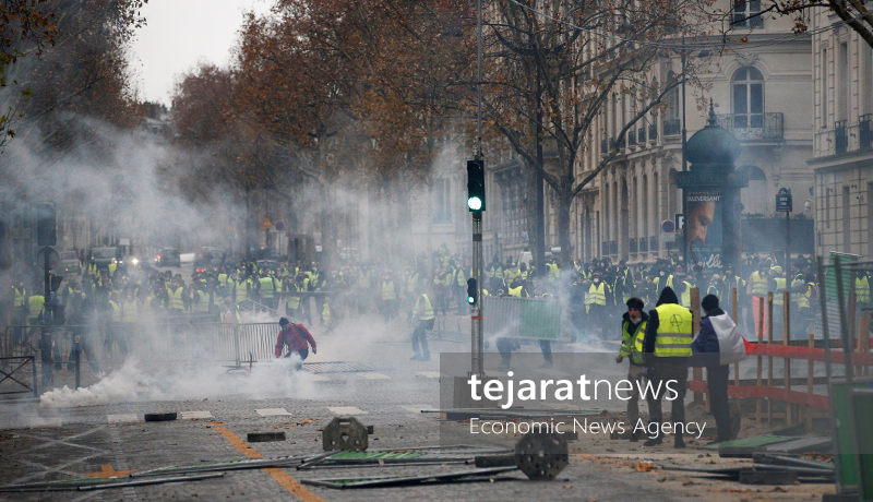 yellow vest 12