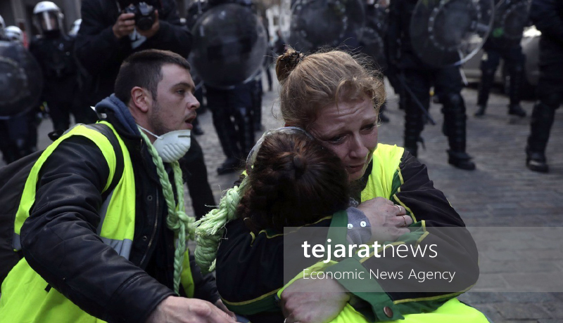 yellow vest 22