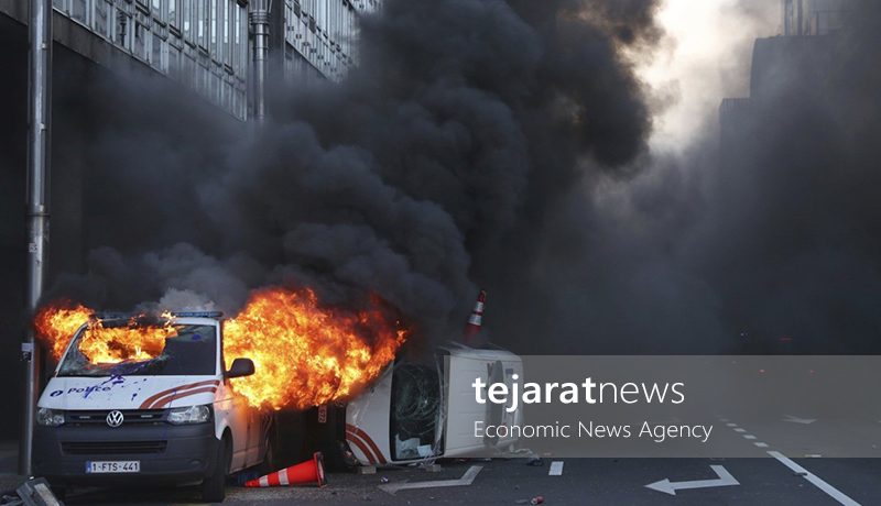 yellow vest 23