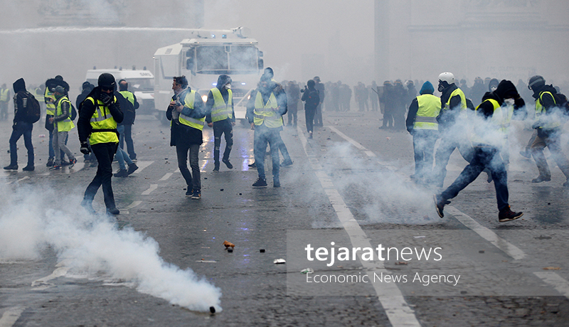 yellow vest 3