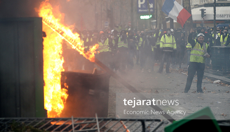 yellow vest 4