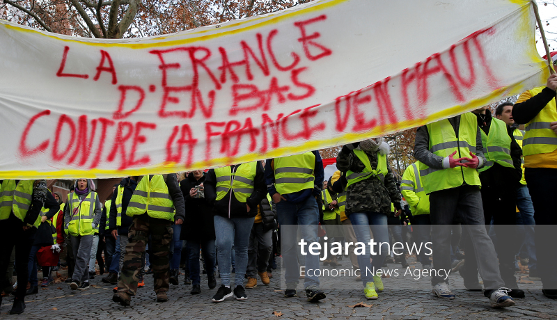 yellow vest 6