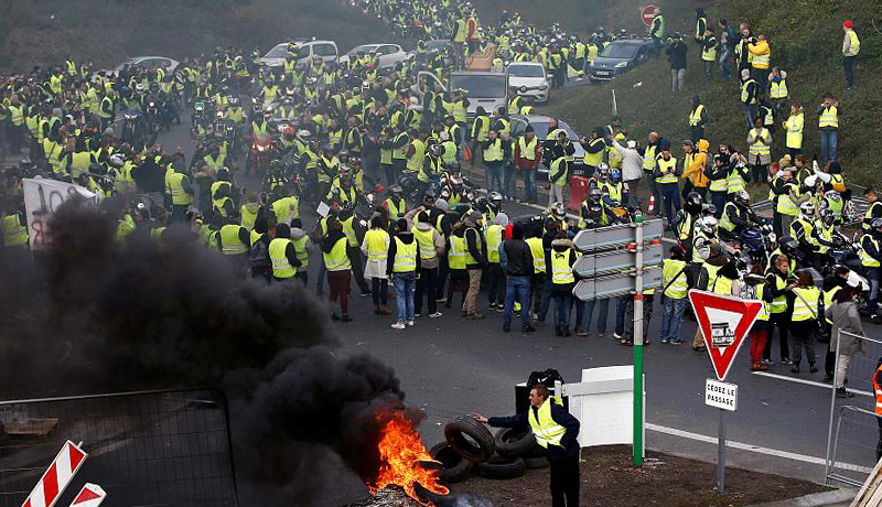 yellow vest100