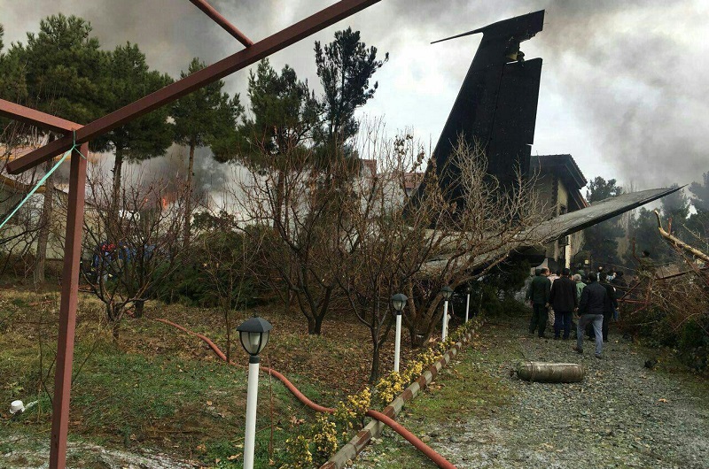 سقوط هواپیمای باری با 15 سرنشین در کرج