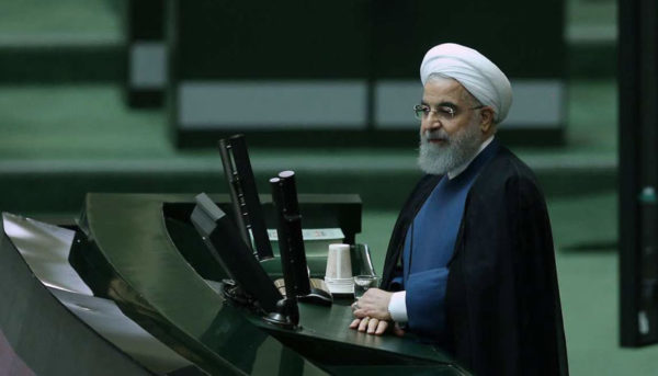 درخواست روحانی از مجلس برای جداسازی وزارت تجارت از صنعت و معدن