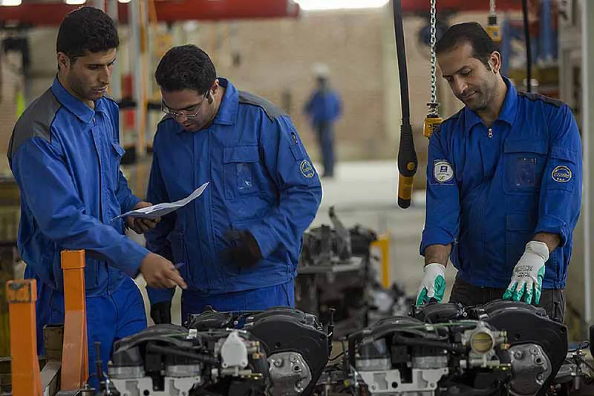 کمبود کارگر داخلی ریشه در حقوق پایین و بی‌ثباتی شغلی دارد