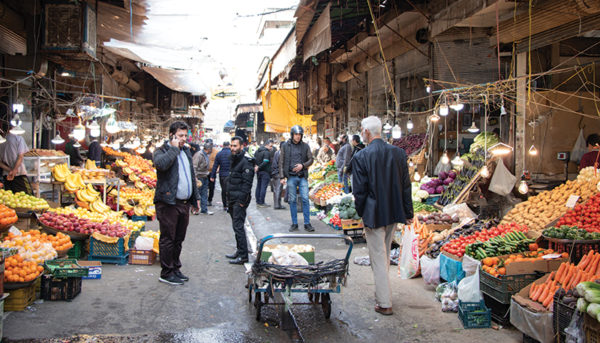 بازار امام حسین در شب عید به روایت یک گزارش تصویری