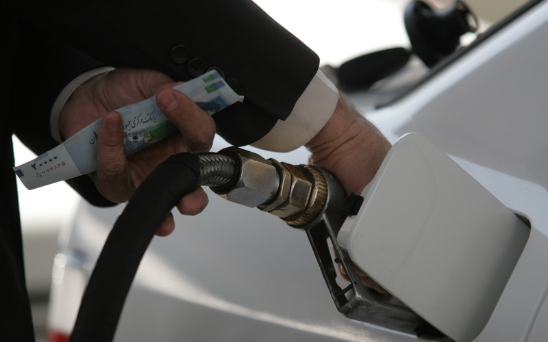 آخرین یارانه بنزینی دولت دوازدهم کی واریز می‌شود؟