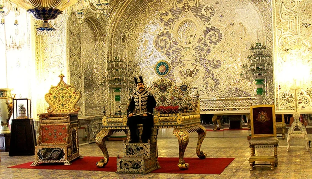 ناصرالدین شاه در کاخ گلستان