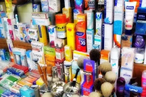 این لوازم آرایشی و آبرسان غیرمجاز است