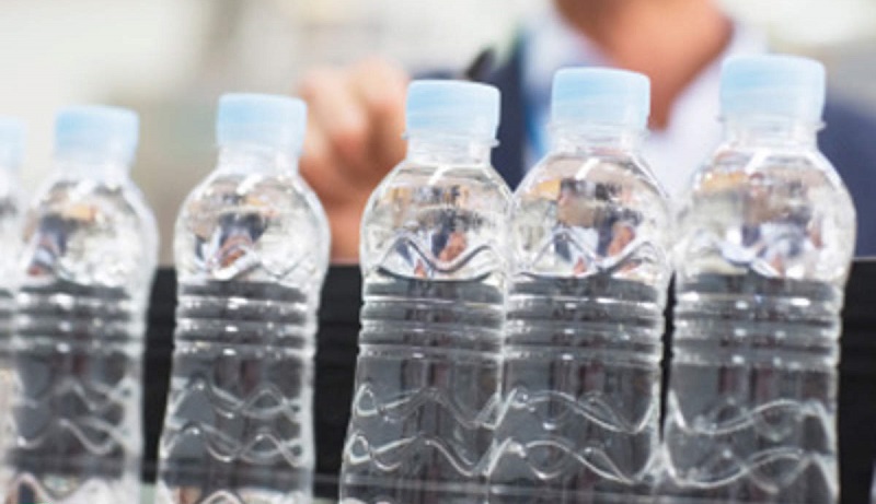 یک بطری آب معدنی در کشورهای مختل چقدر است؟
