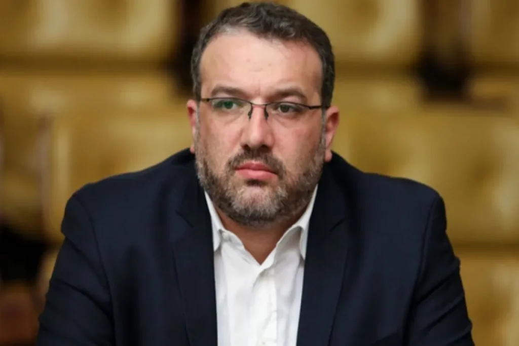 فرید ak1567 1200x800