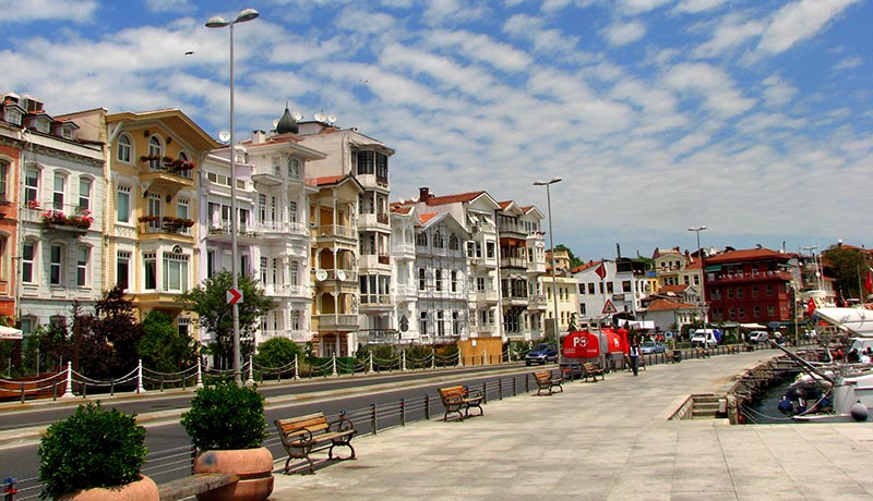 Walking From Ortakoy To Bebek