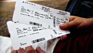 جدال دولت و ایرلاین‌ها بر سر حق تعیین قیمت بلیت هواپیما/ بلیت هواپیما گران می‌شود؟