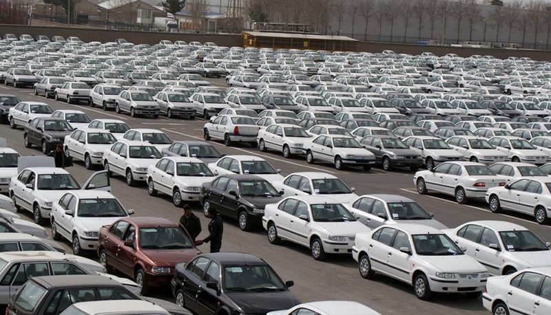توقف عرضه سه خودرو پر مصرف در بورس کالا