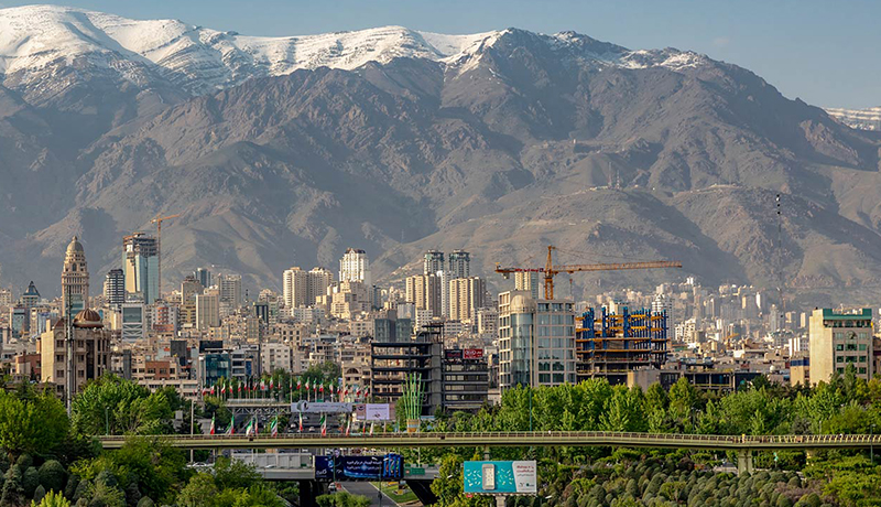 معاملات در بازار مسکن تهران نصف شد