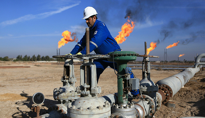 مهاجرت کارکنان نفت ایران به عراق /کارکنان صنعت نفت چقدر حقوق می‌گیرند؟
