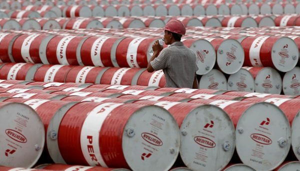 رونمایی از آمار عجیب صادرت نفت ایران به چین/ صادرات به ۲ میلیون بشکه‌ رسید؟
