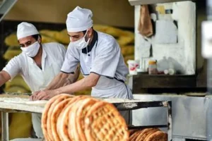 استاندار تهران: آرد موردنیاز نانوایی‌ها برای 45 روز تأمین شد