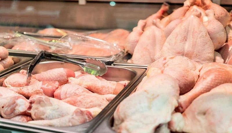 قیمت مرغ گرم ۴ خرداد ۱۴۰۱/ ضرورت عرضه کارت پروتئین به مردم