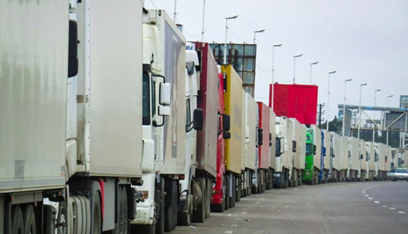 هزینه ۱۳۰ دلاری عبور کامیون‌های ایرانی از خاک آذربایجان