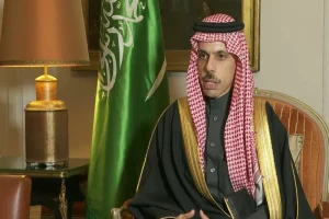 گفتگوی وزیر خارجه سعودی با همتایان اوکراینی و ایتالیایی درباره تحولات منطقه
