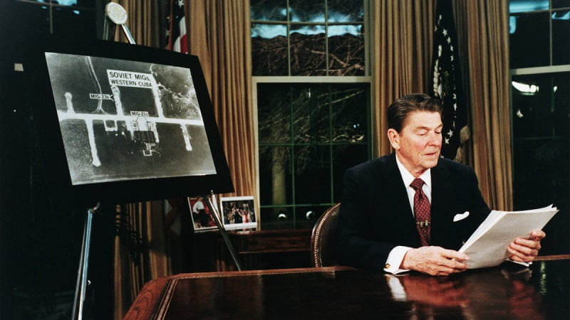 regan shutdown elsalvador missiles gettyimages 615295820