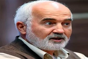 احمد توکلی زنده است